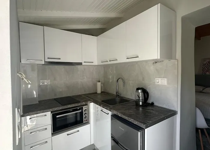 Mamour In Mavrovouni *